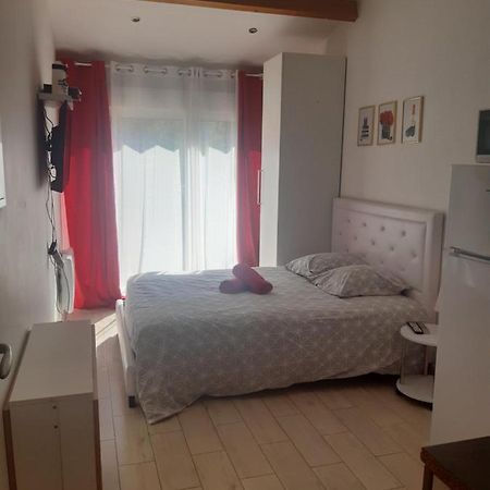 La Nuit Etoilee Otel Marsilya Dış mekan fotoğraf
